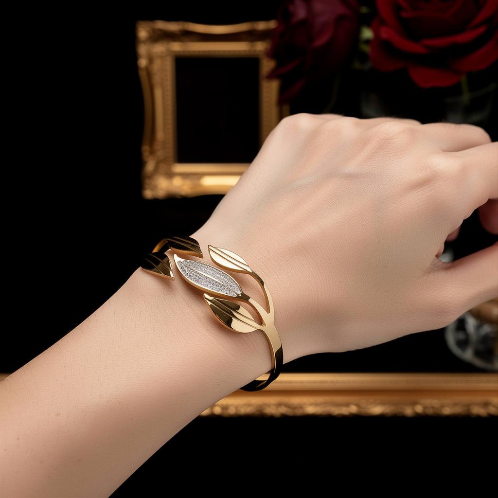 Golden leaf bracelet preview